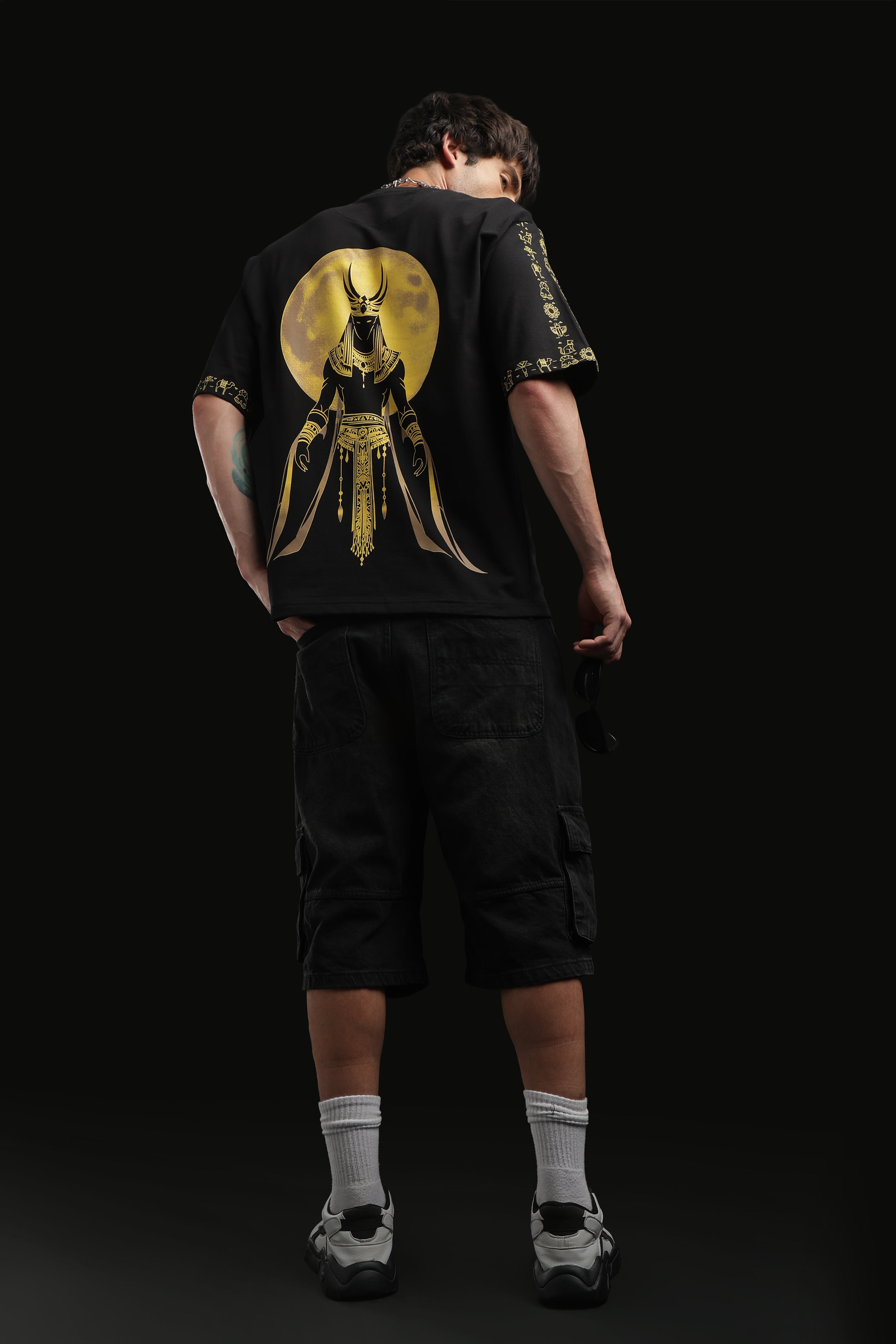Anubis Black Oversized Tee